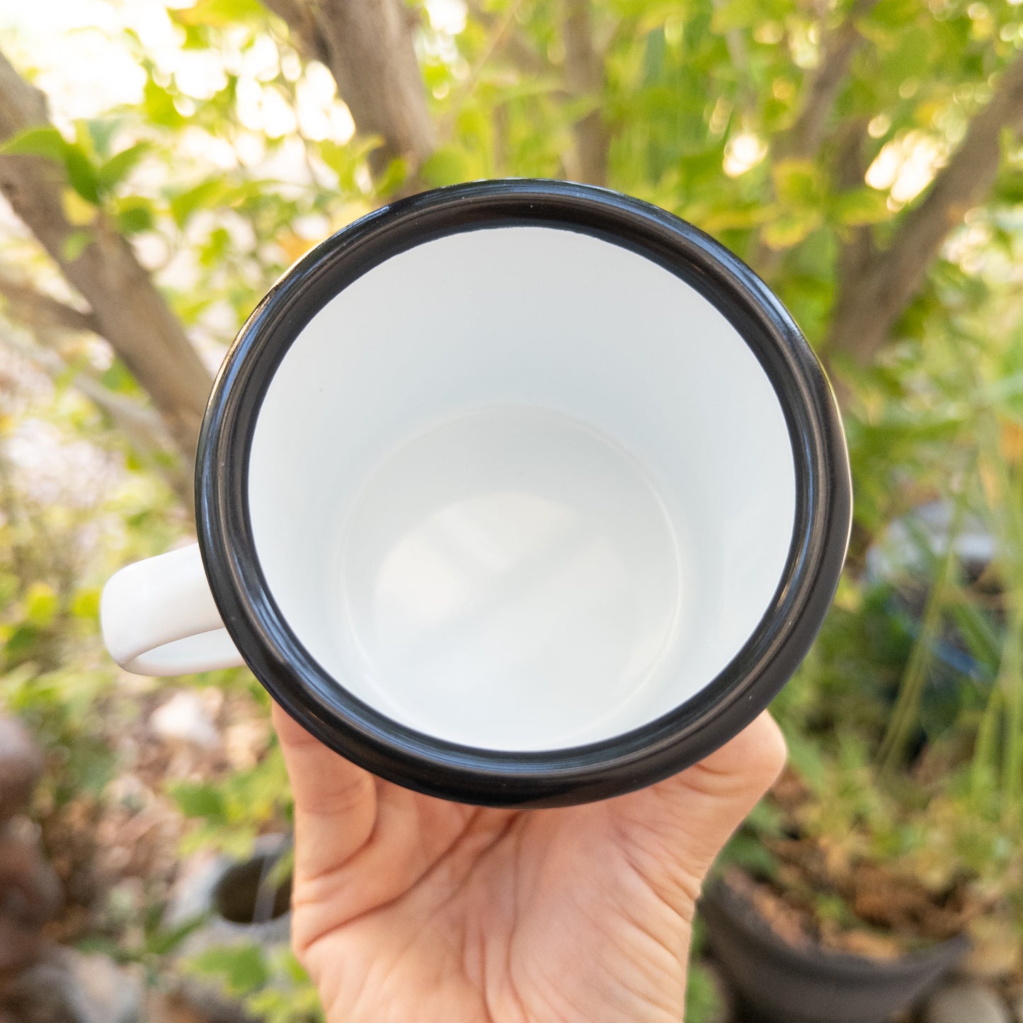 Happy Camper Enamel Cup with Adventure Design, Perfect for Outdoor Lovers, Travel Mugs, Hiking Gear, Campfire Coffee